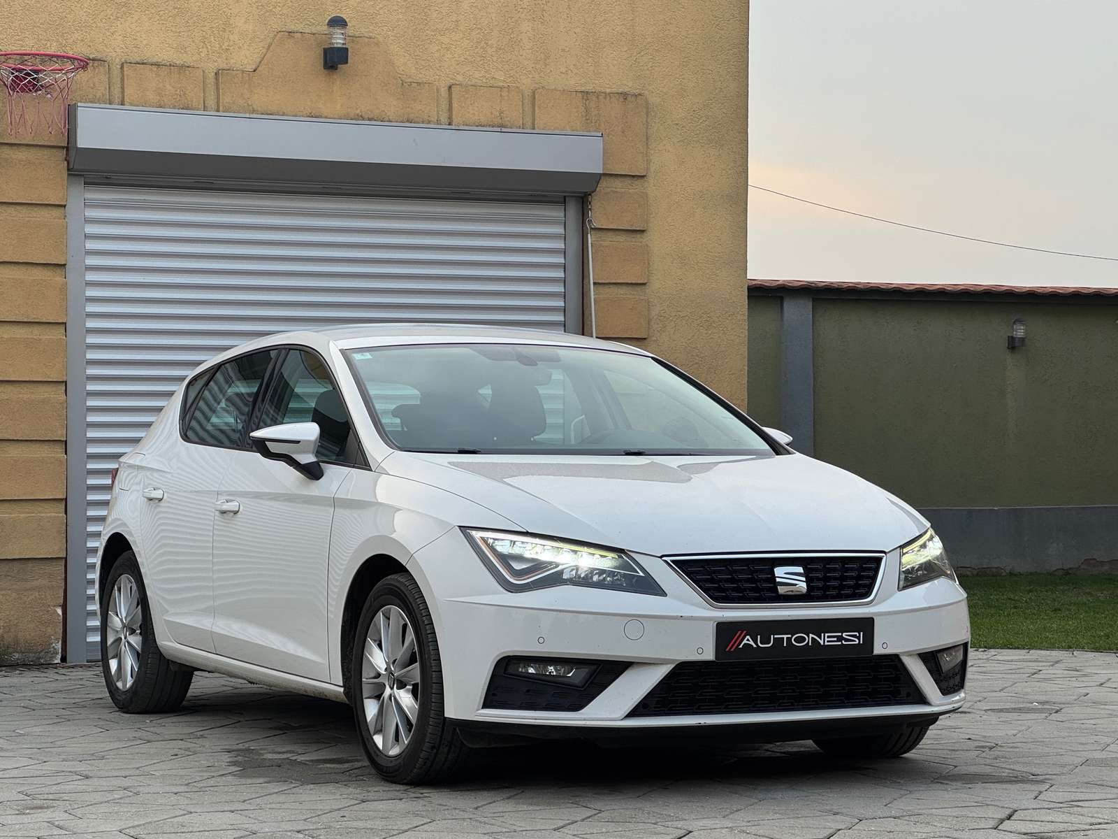 Seat Leon 1.6TDI Facelift - view 2