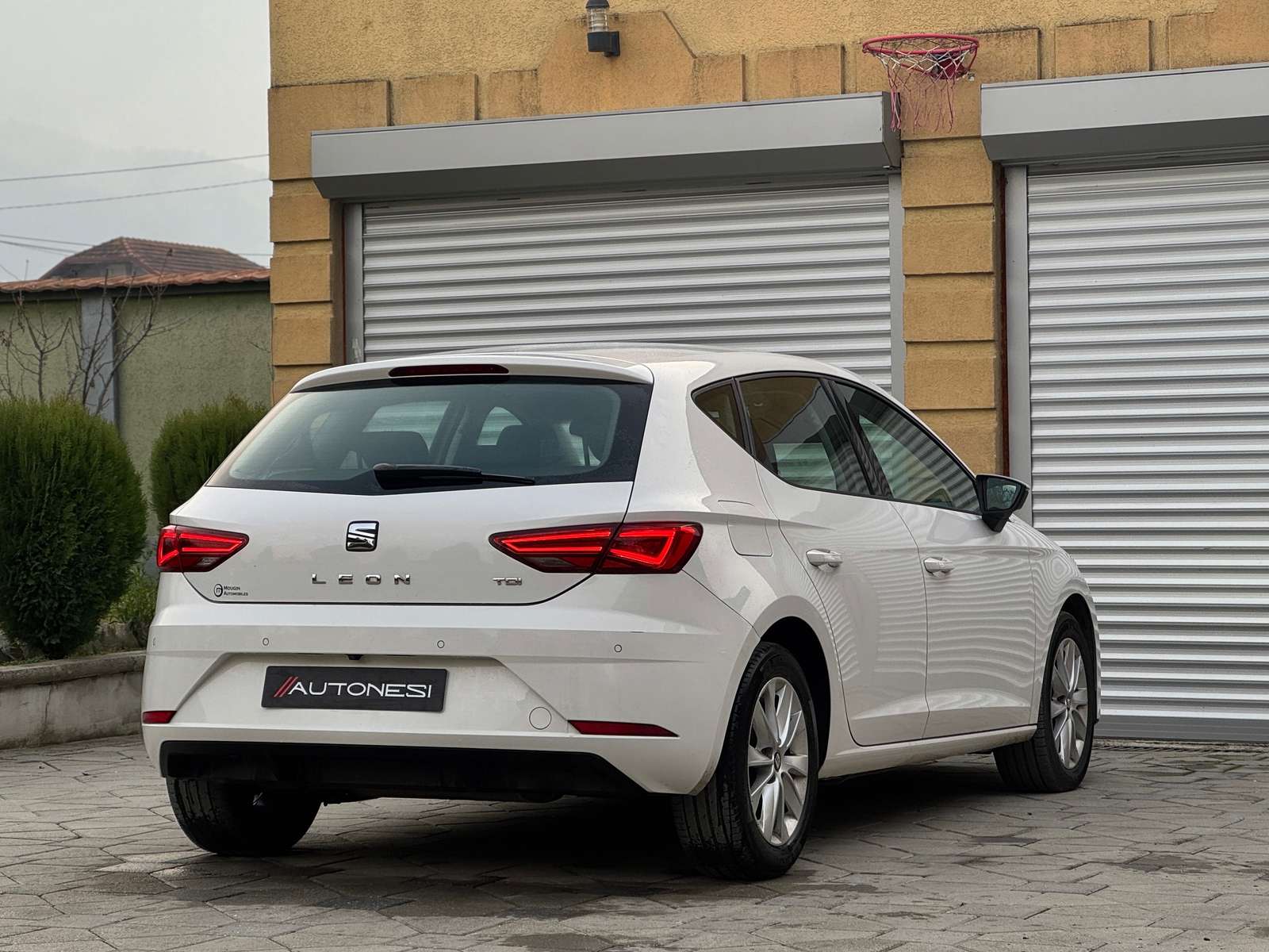 Seat Leon 1.6TDI Facelift - view 4