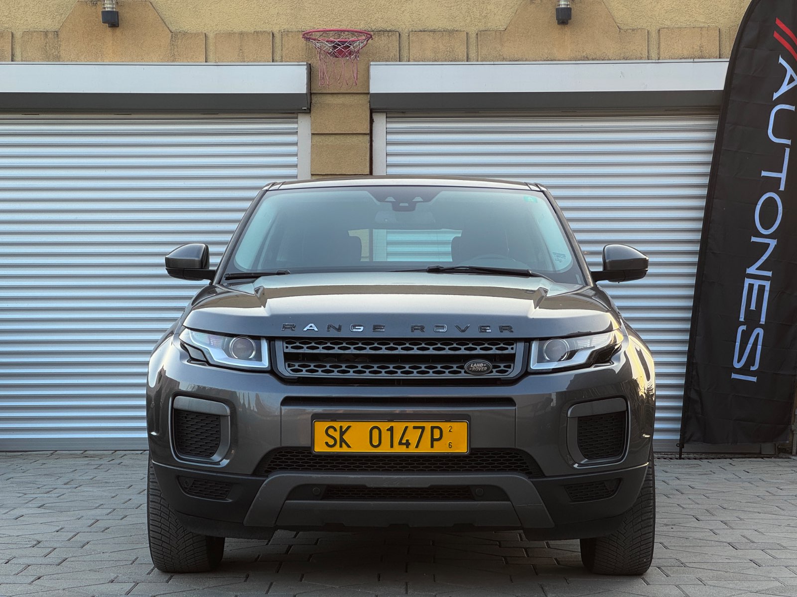 Land Rover Evoque 2.0 FACELIFT - view 2