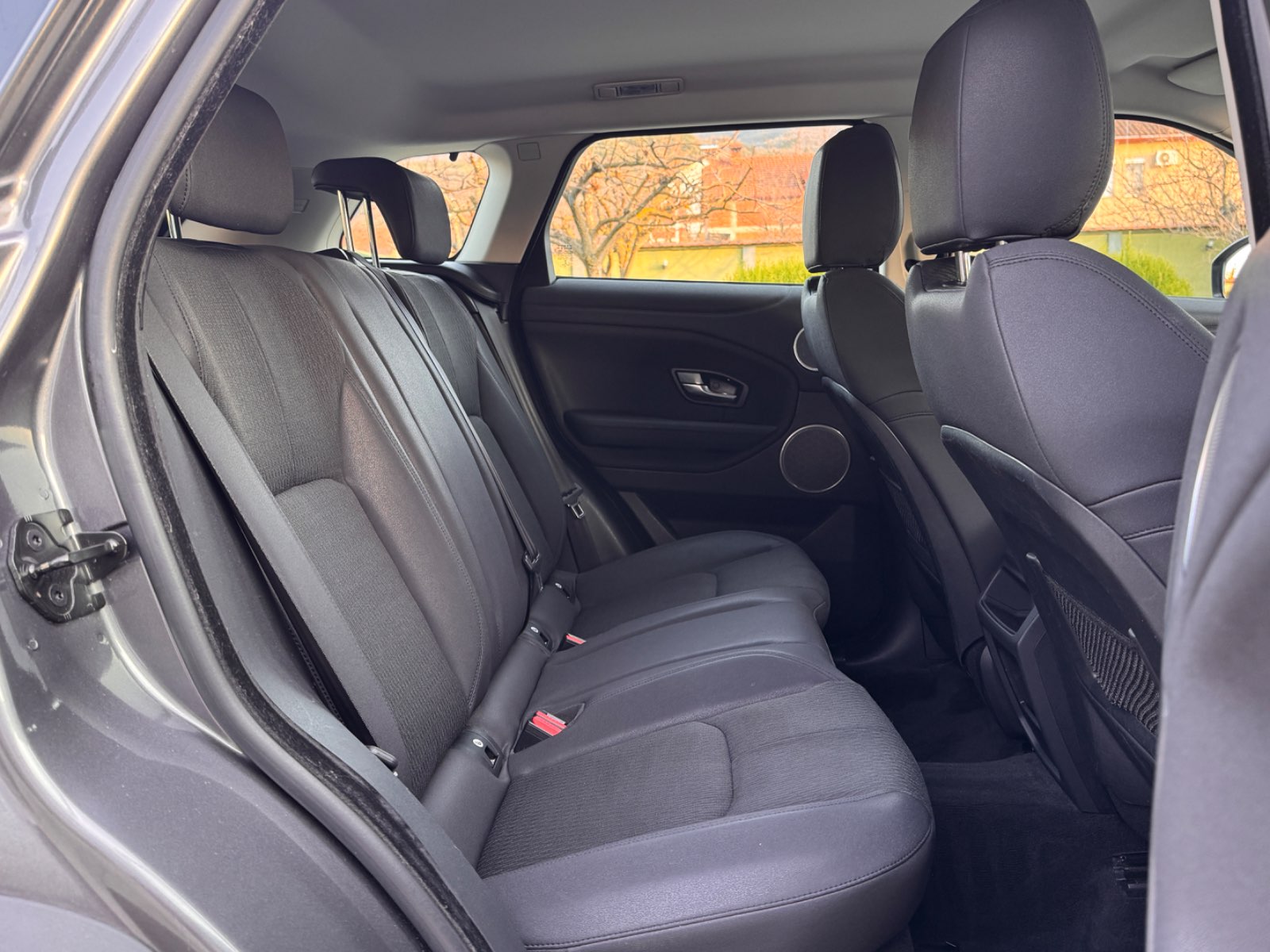 Land Rover Evoque 2.0 FACELIFT - view 7