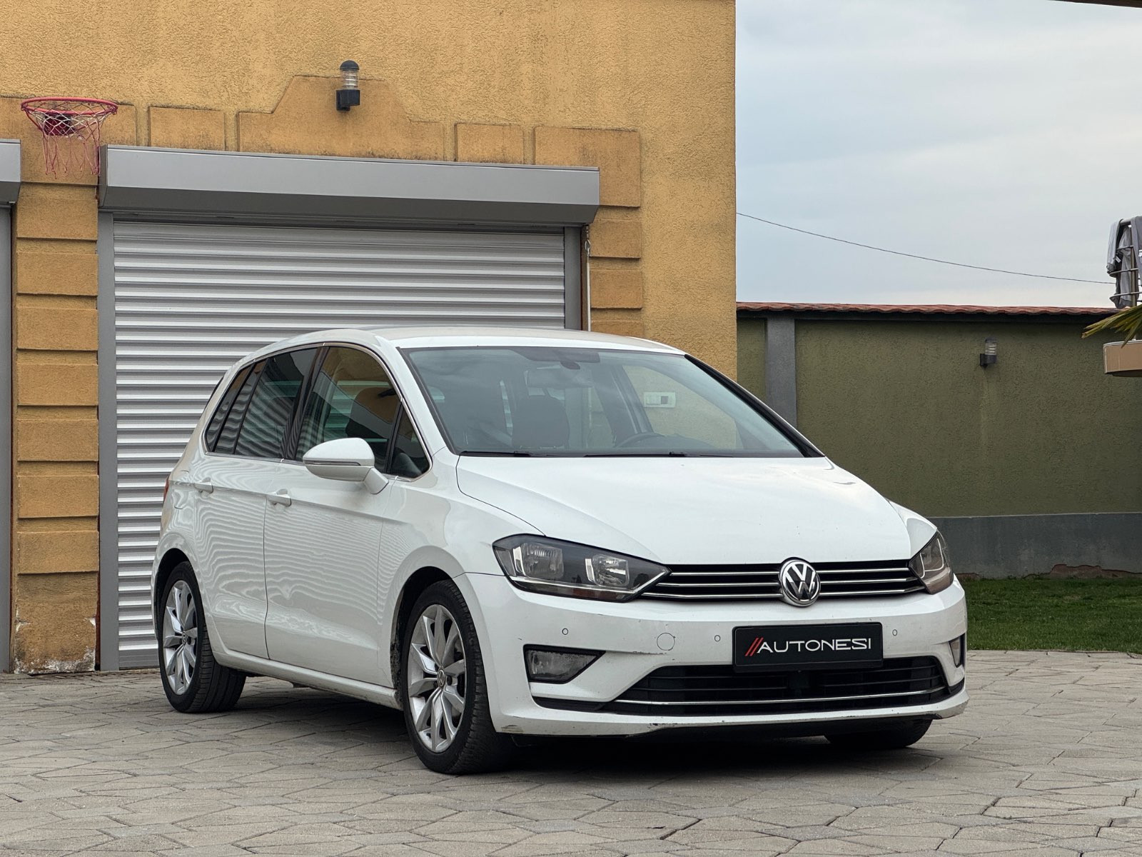 VW Golf VII Sportsvan 2.0 TDI DSG Carat - view 4