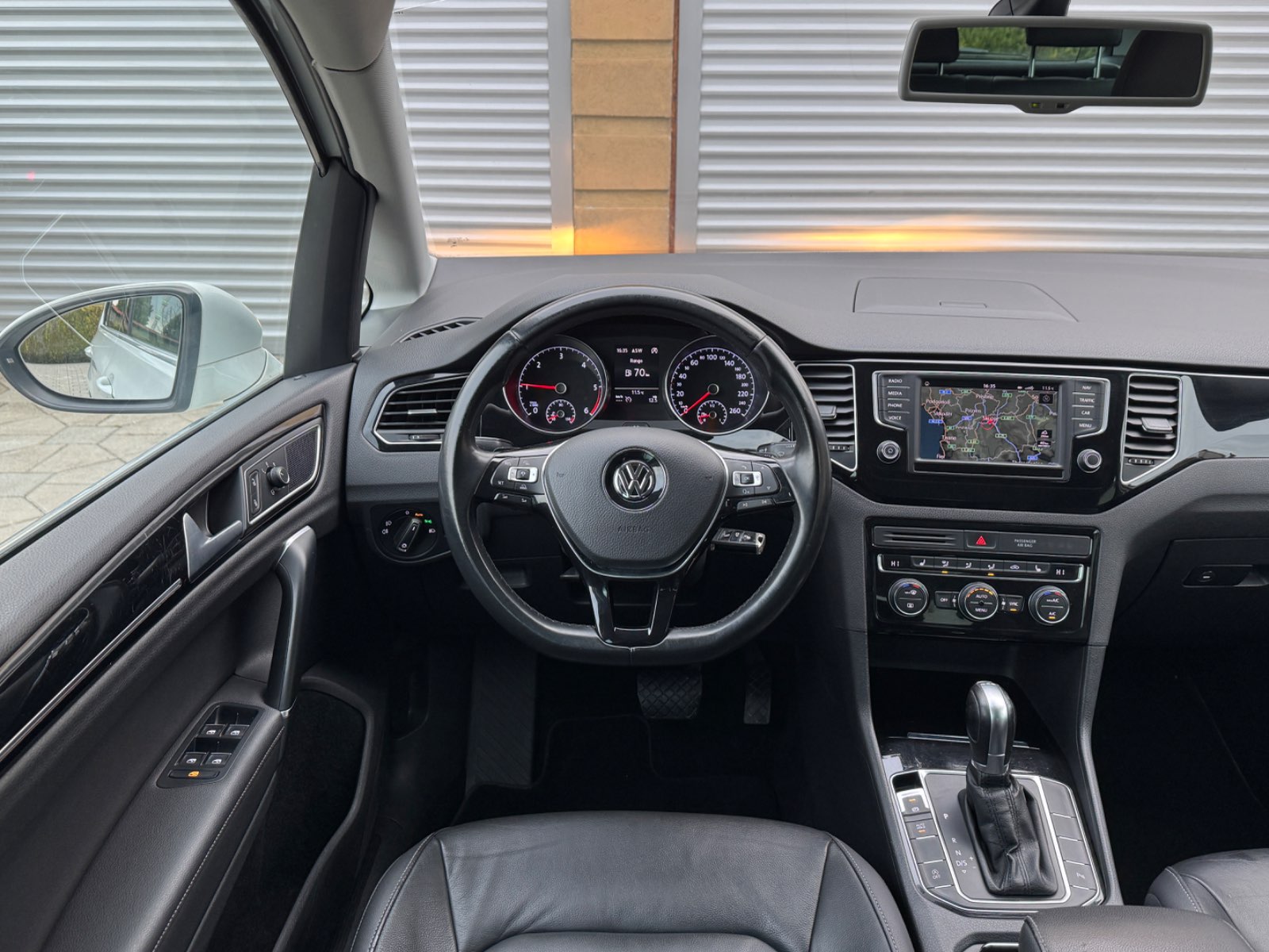 VW Golf VII Sportsvan 2.0 TDI DSG Carat - view 5