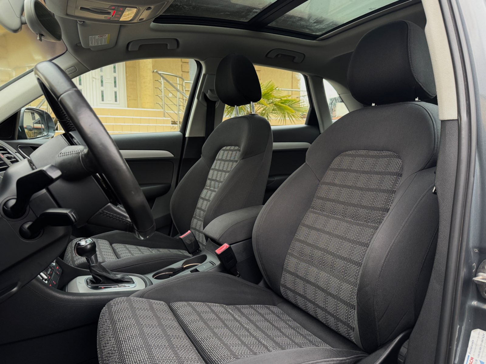 Audi Q3 2.0TDI Quattro S-Tronic - view 7