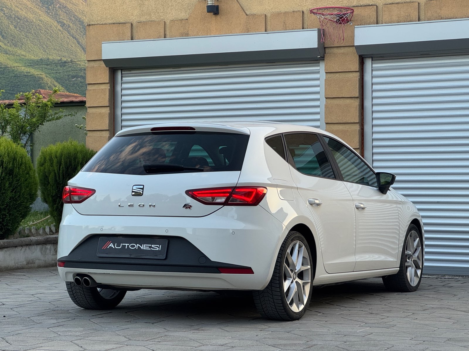 Seat Leon 2.0TDI FR 184ps - view 5