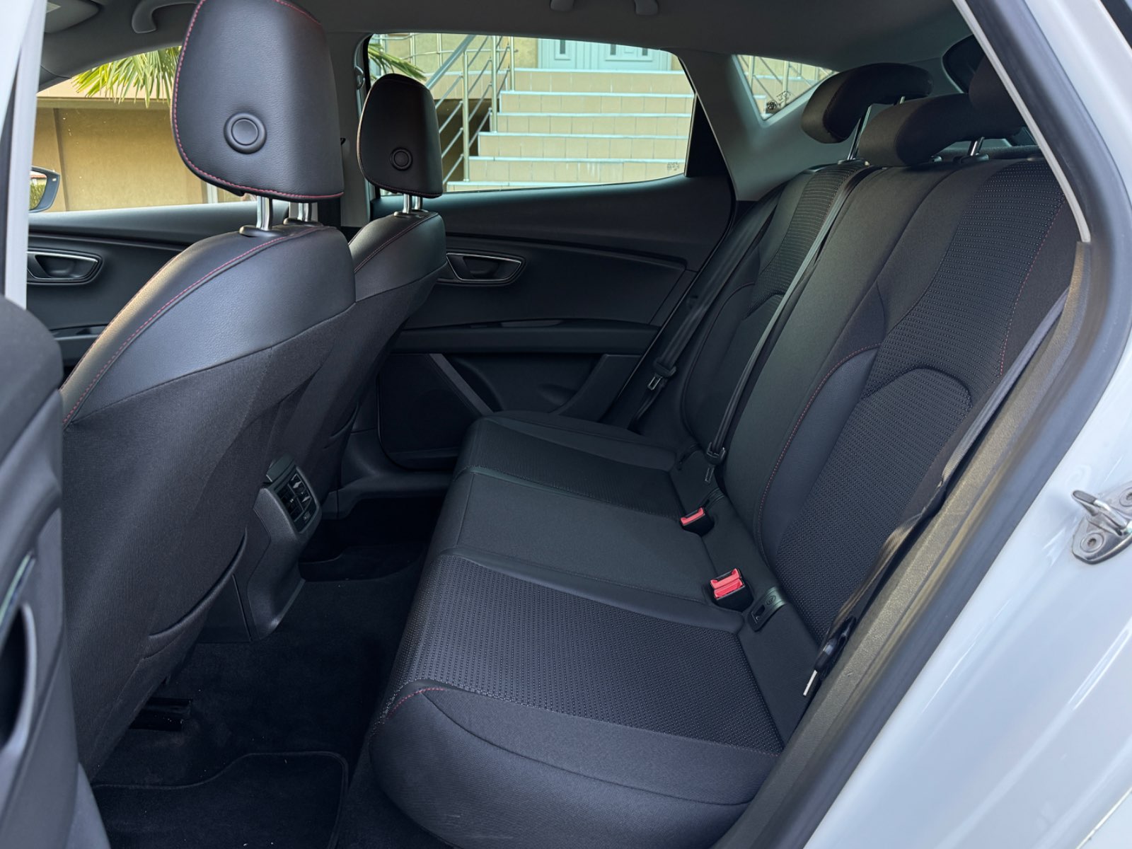 Seat Leon 2.0TDI FR 184ps - view 7