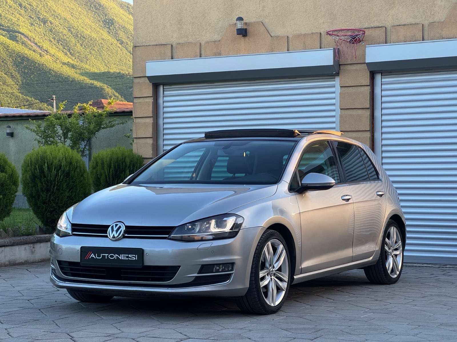 Golf VII 2.0TDI Highline - view 1