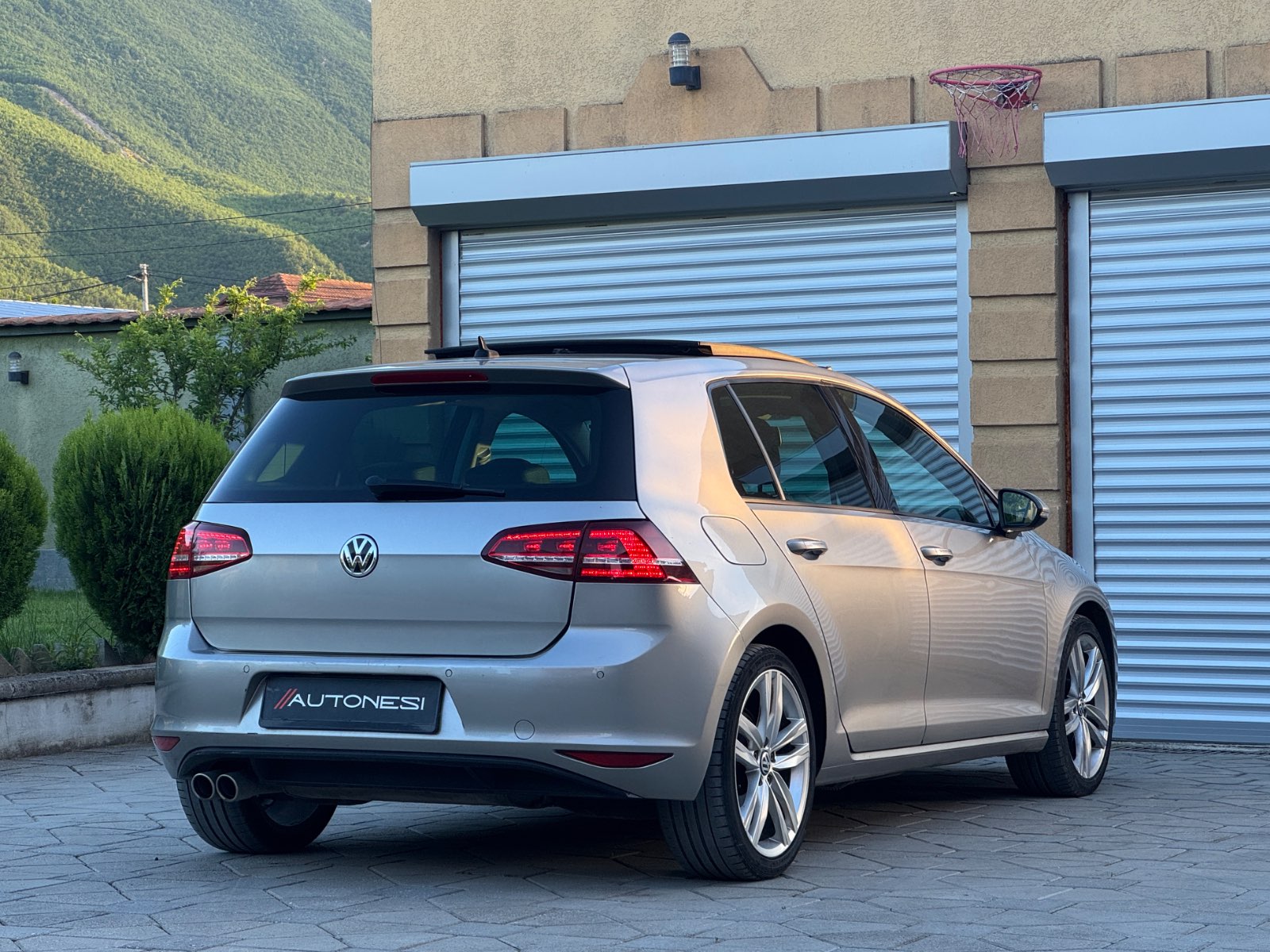 Golf VII 2.0TDI Highline - view 3