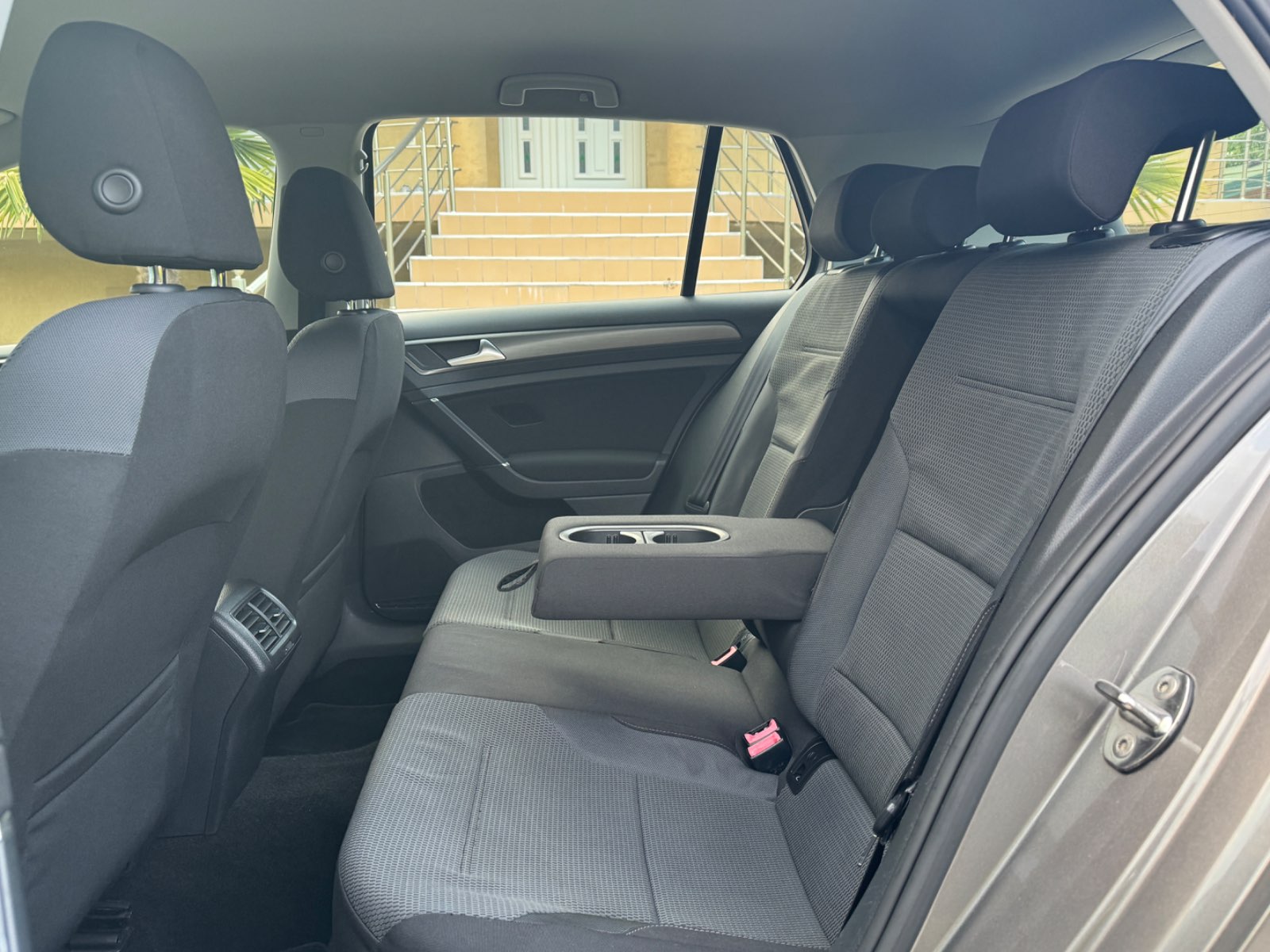 VW Golf 7 1.6TDI DSG - view 8