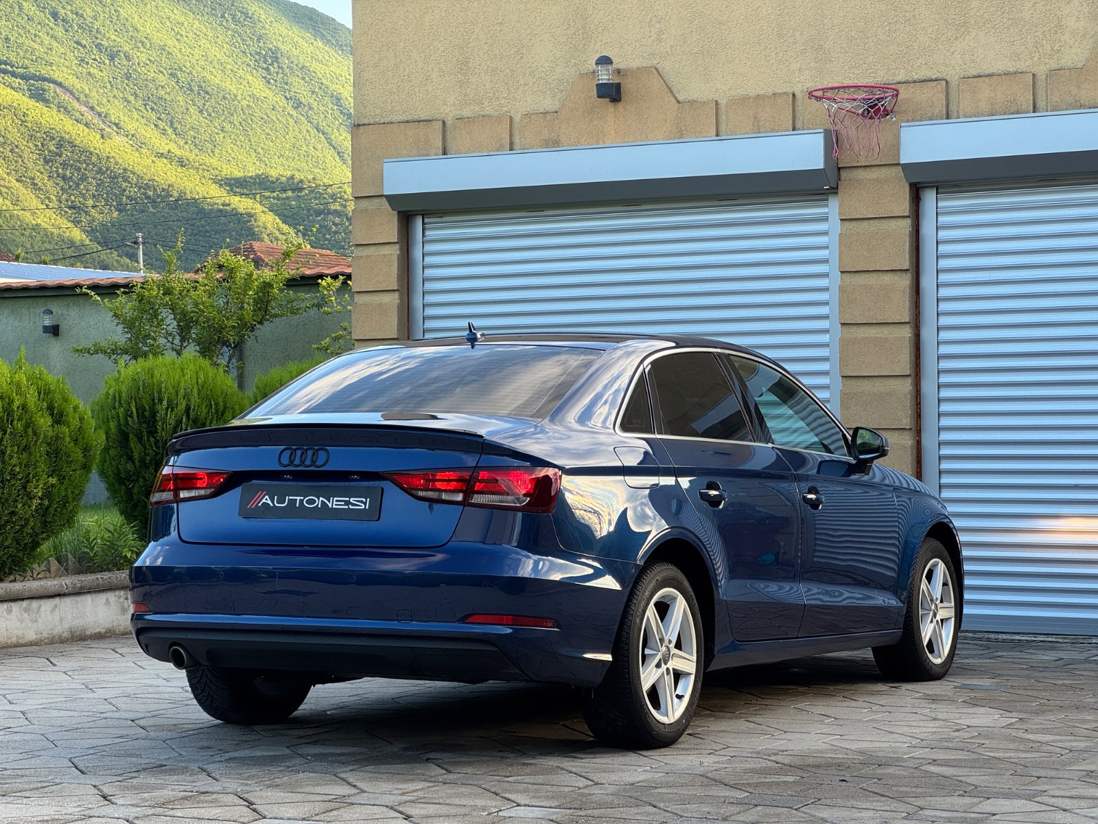 Audi A3 1.6TDI S-Tronic Ambiente Sedan - view 2