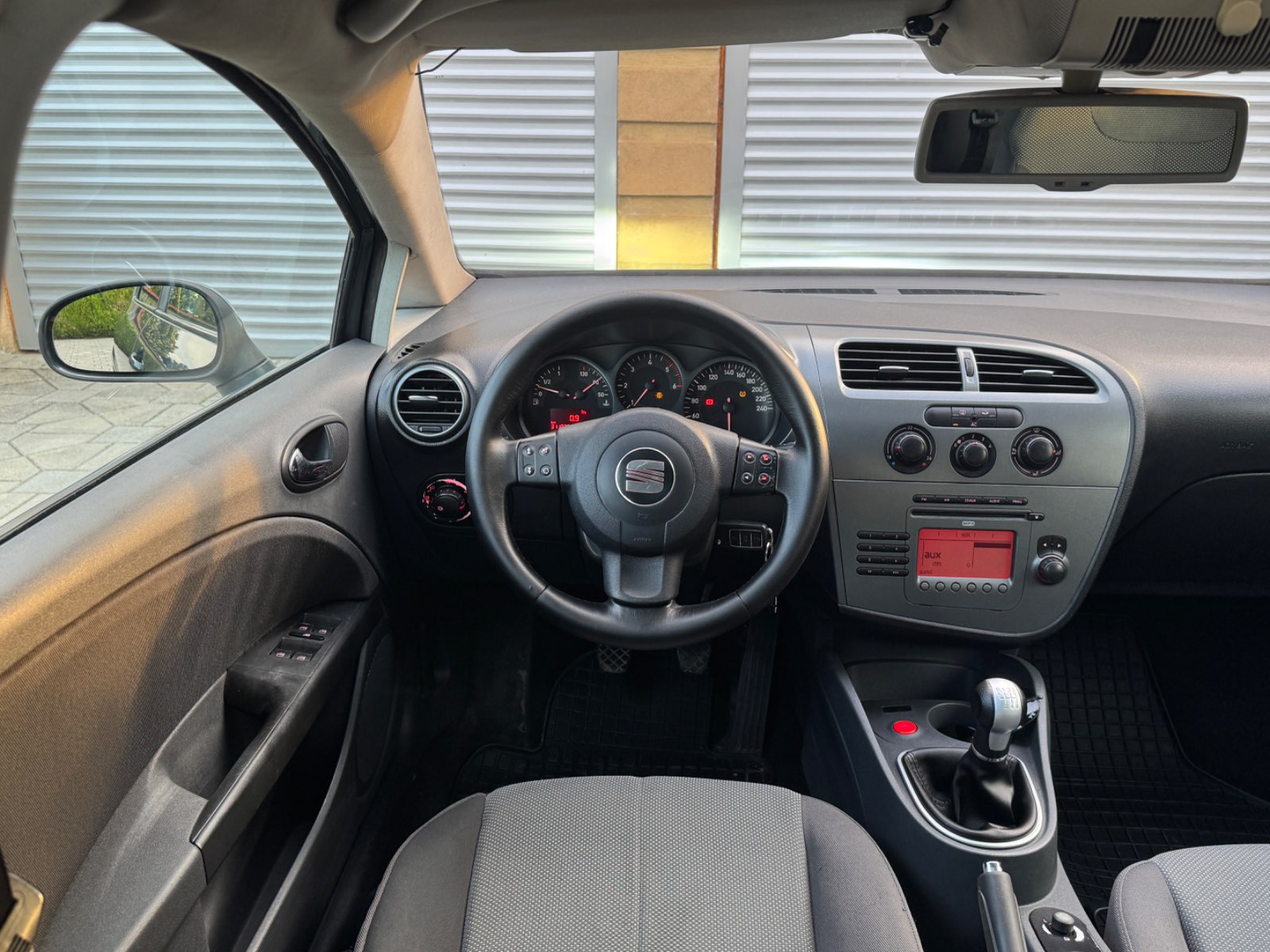 Seat Leon 2.0TDI - view 5