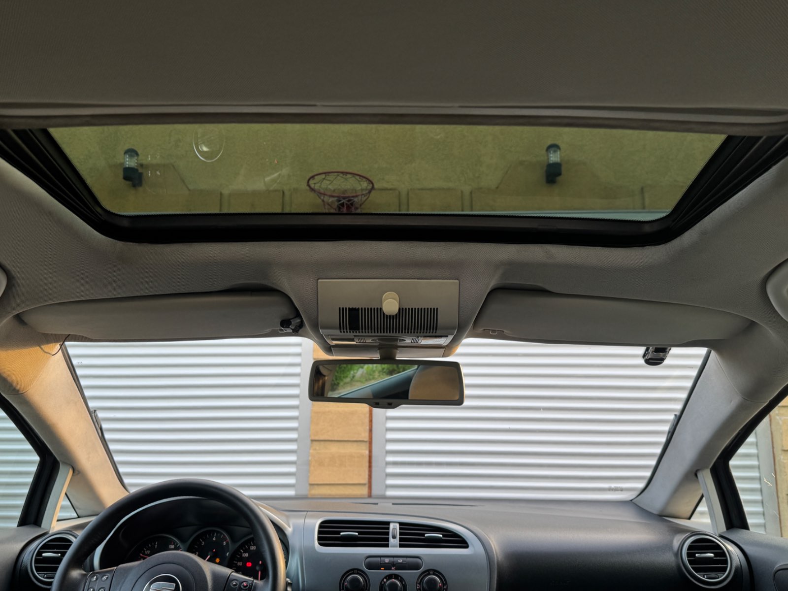 Seat Leon 2.0TDI - view 6