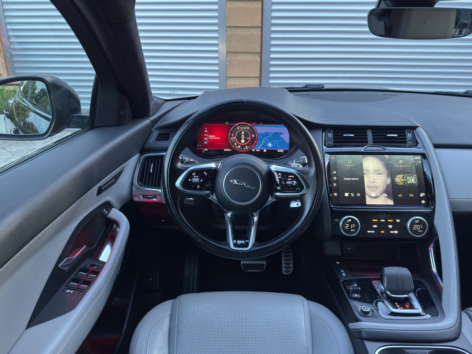 Jaguar E-Pace 2.0D R-Dynamic HSE (Facelift) - view 3