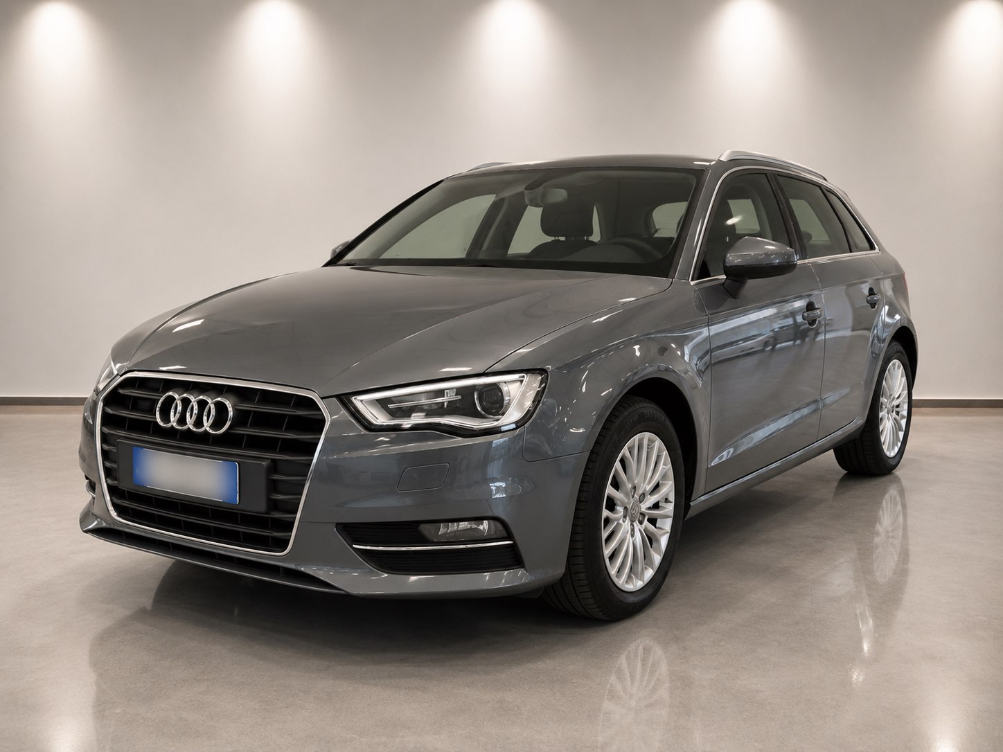 Audi A3 1.6TDI S-Tronic Ambiente - view 1