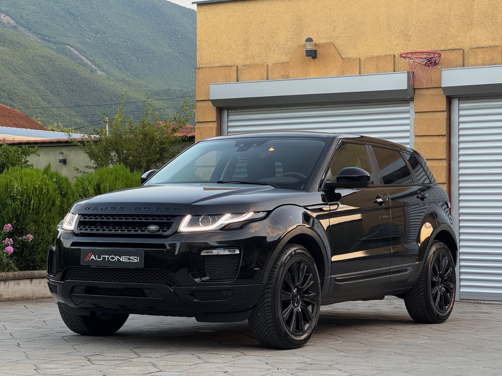 Land Rover Evoque 2.0D TD4 Autobiography (Facelift)
