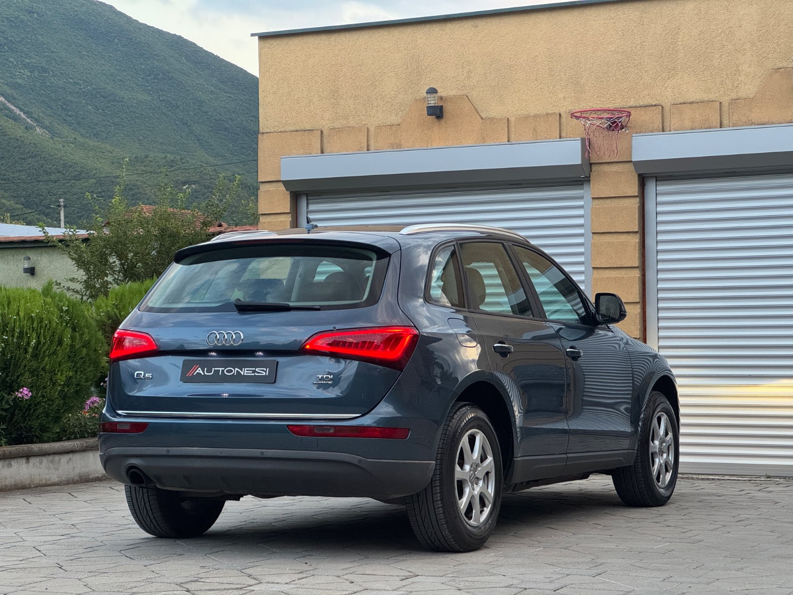Audi Q5 2.0 TDI S-Tronic quattro (Facelift) - view 5