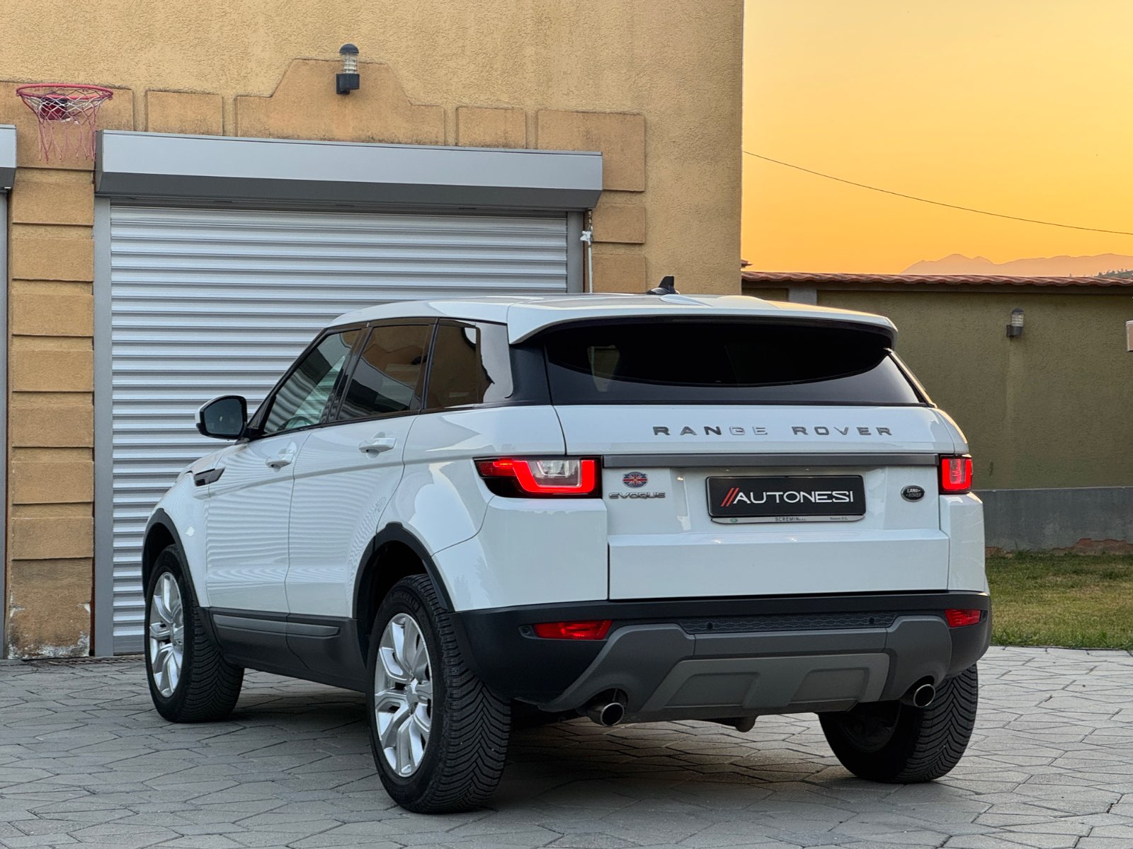 Land Rover Evoque 2.0D (Facelift) - view 5