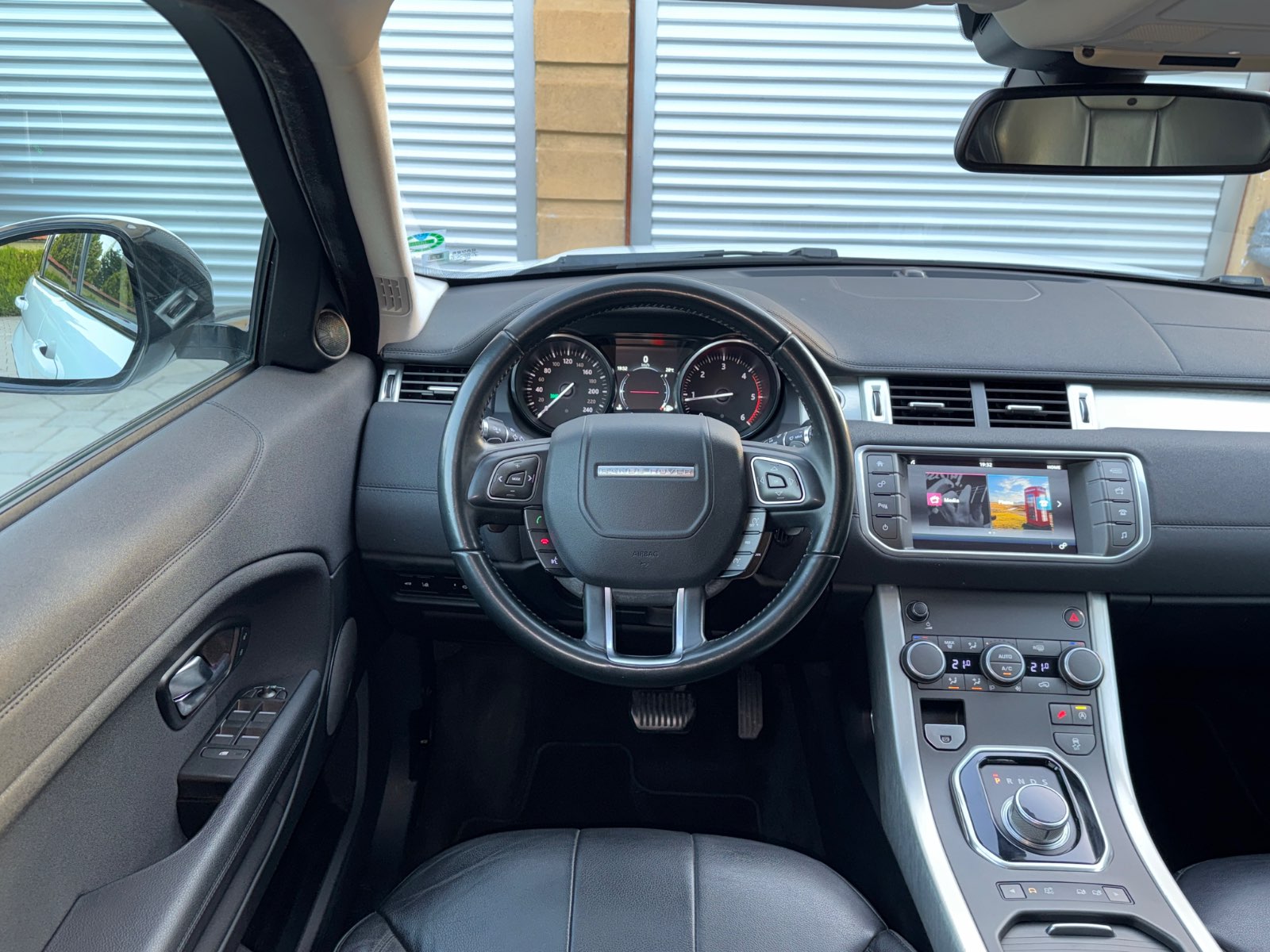 Land Rover Evoque 2.0D (Facelift) - view 7
