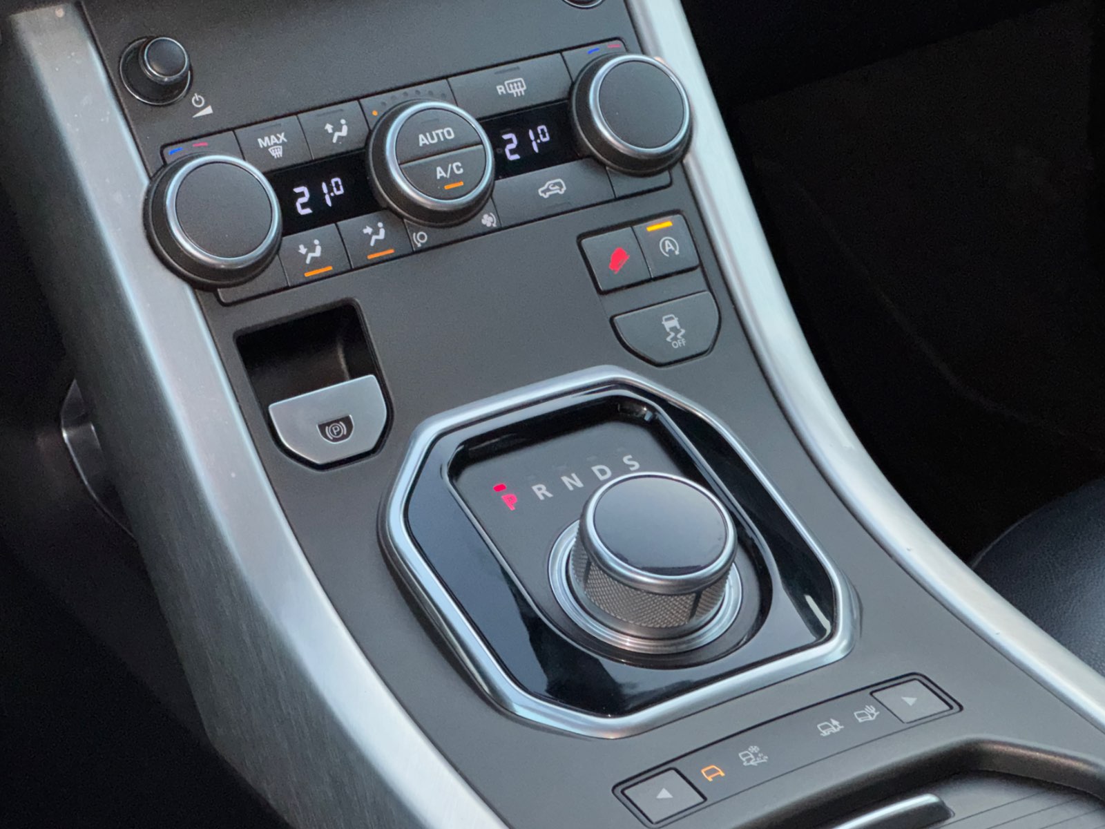 Land Rover Evoque 2.0D (Facelift) - view 8