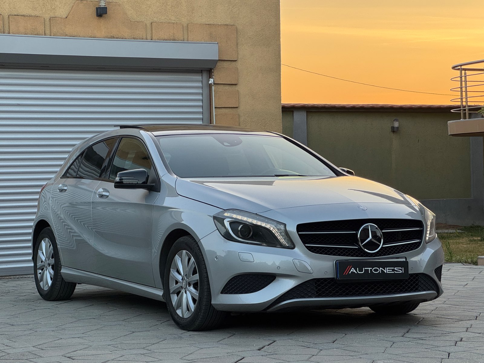 Mercedes-Benz A200 AMG Line - view 2