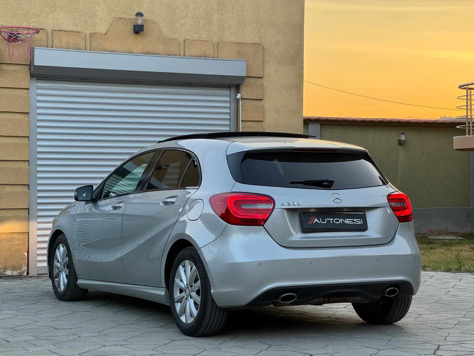 Mercedes-Benz A200 AMG Line - view 4