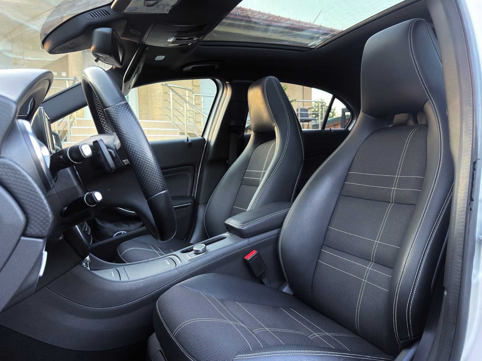 Mercedes-Benz A200 AMG Line - view 7