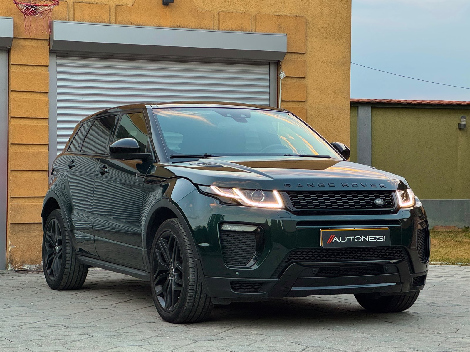 Land Rover Evoque 2.0 SD4 HSE Dynamic (Facelift) - view 6