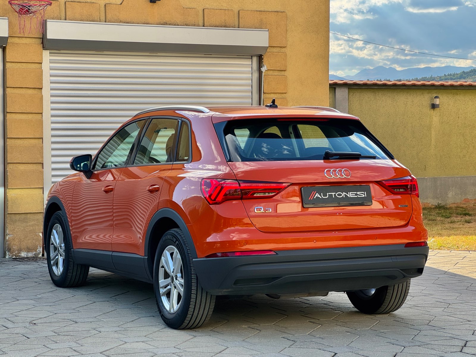 Audi Q3 35 TDI Business Quattro - view 5