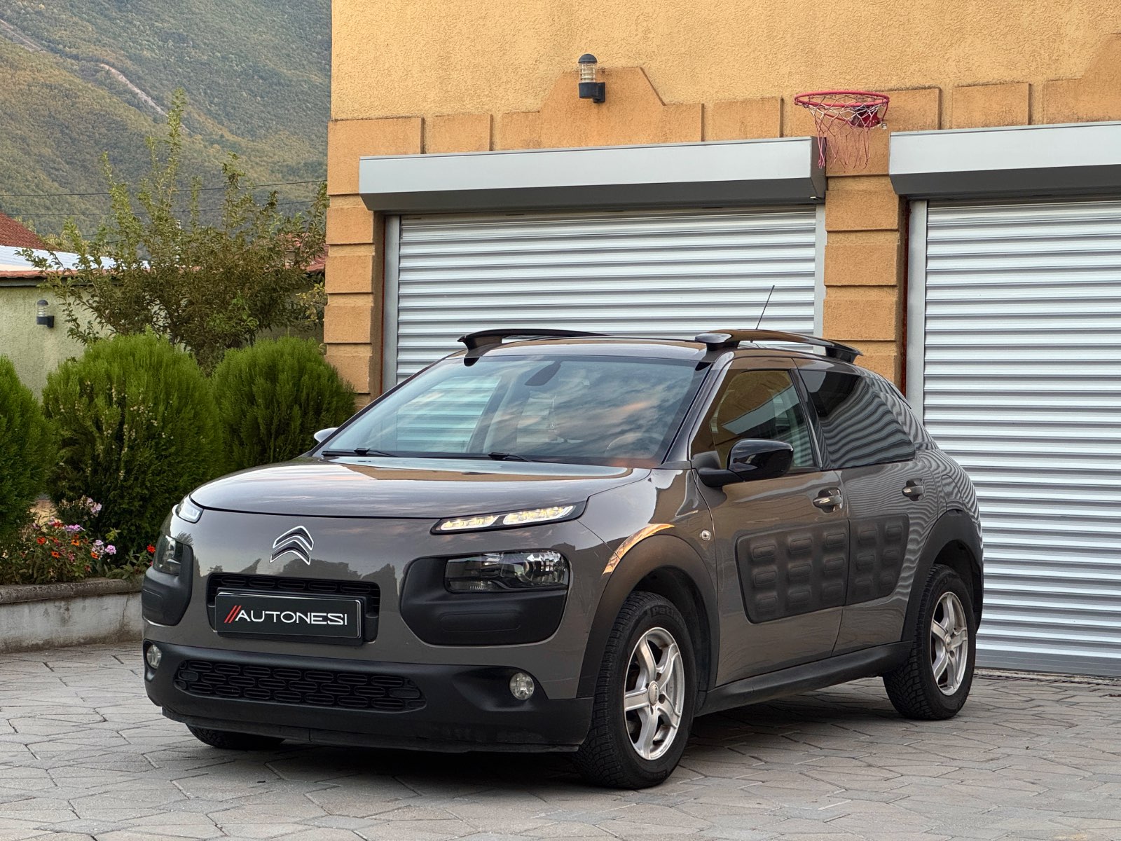 Citroën C4 Cactus 1.6 HDi SHINE