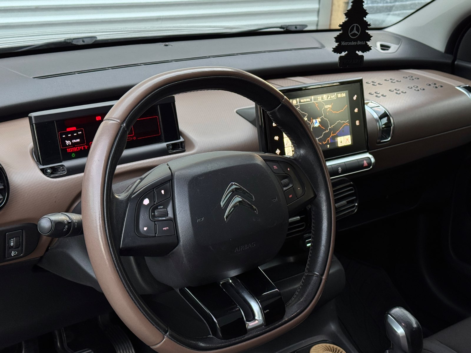 Citroën C4 Cactus 1.6 HDi SHINE - view 5