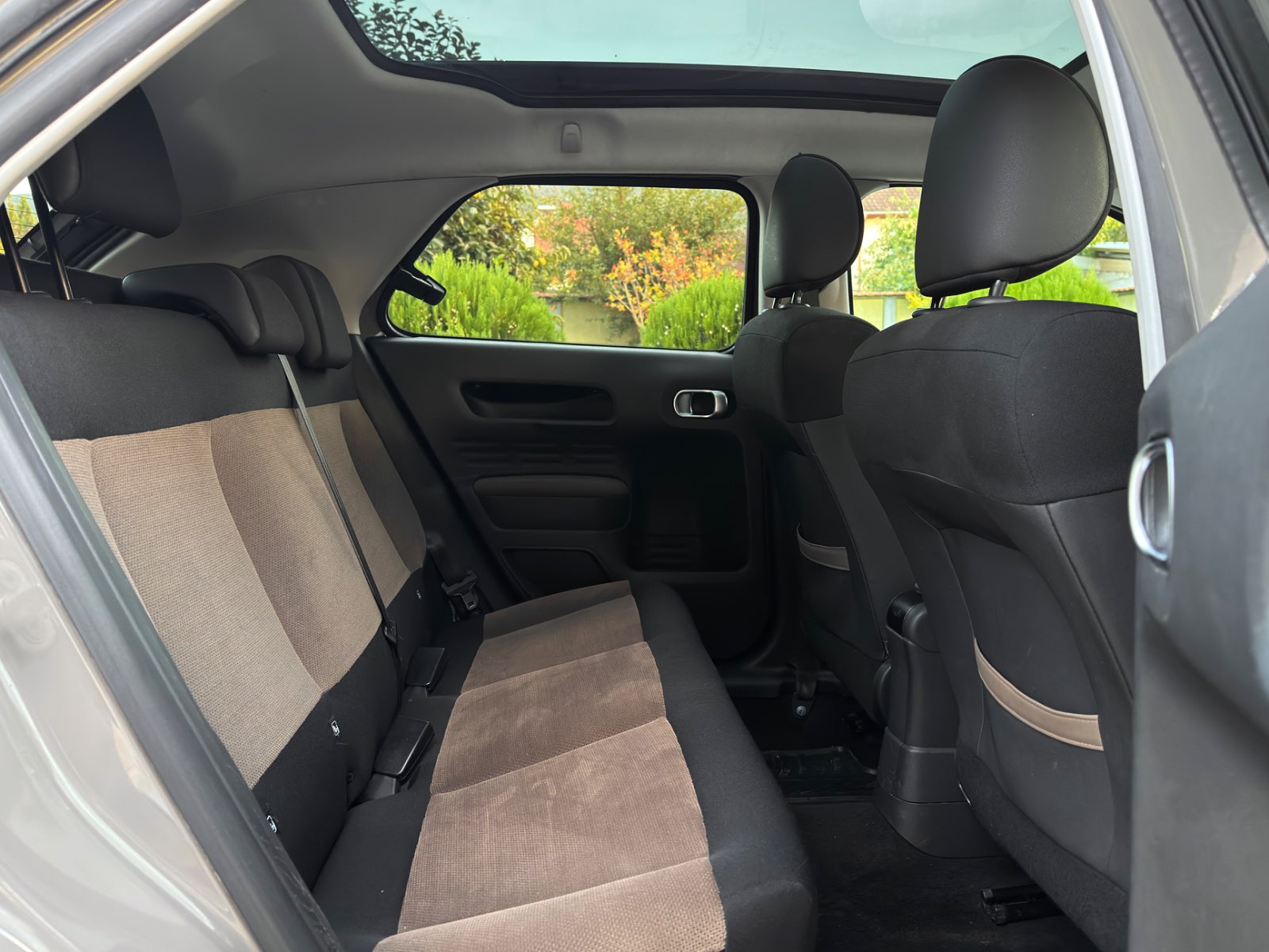 Citroën C4 Cactus 1.6 HDi SHINE - view 10