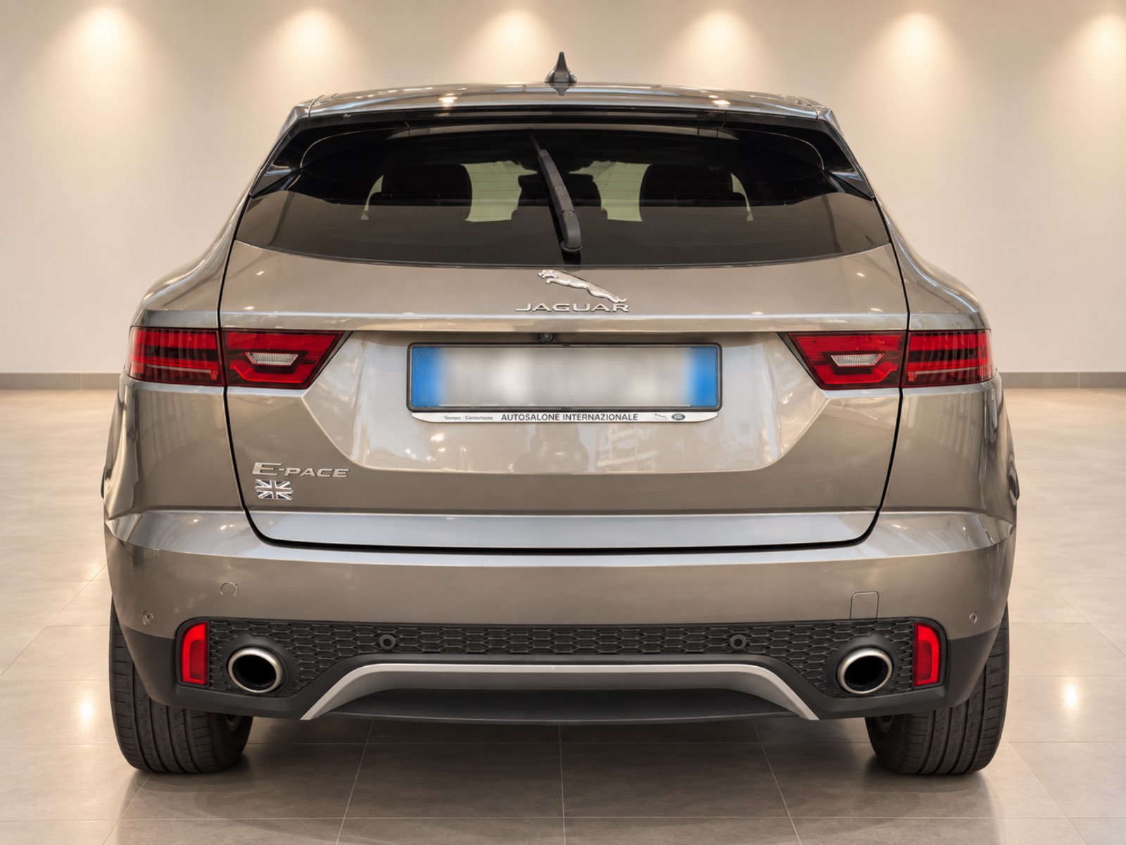Jaguar E-Pace D150 S AWD Black Pack - view 4