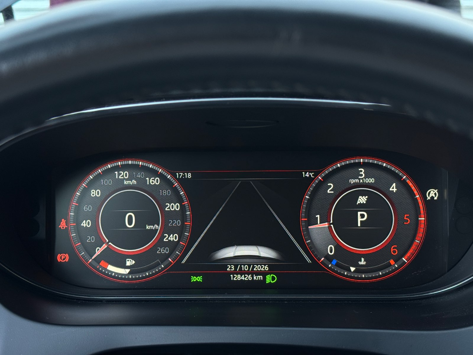 Jaguar E-Pace 2.0d AWD S - view 14
