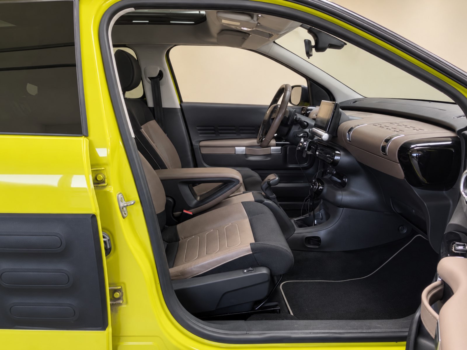 Citroën C4 Cactus 1.6 Blue-HDi SHINE - view 5